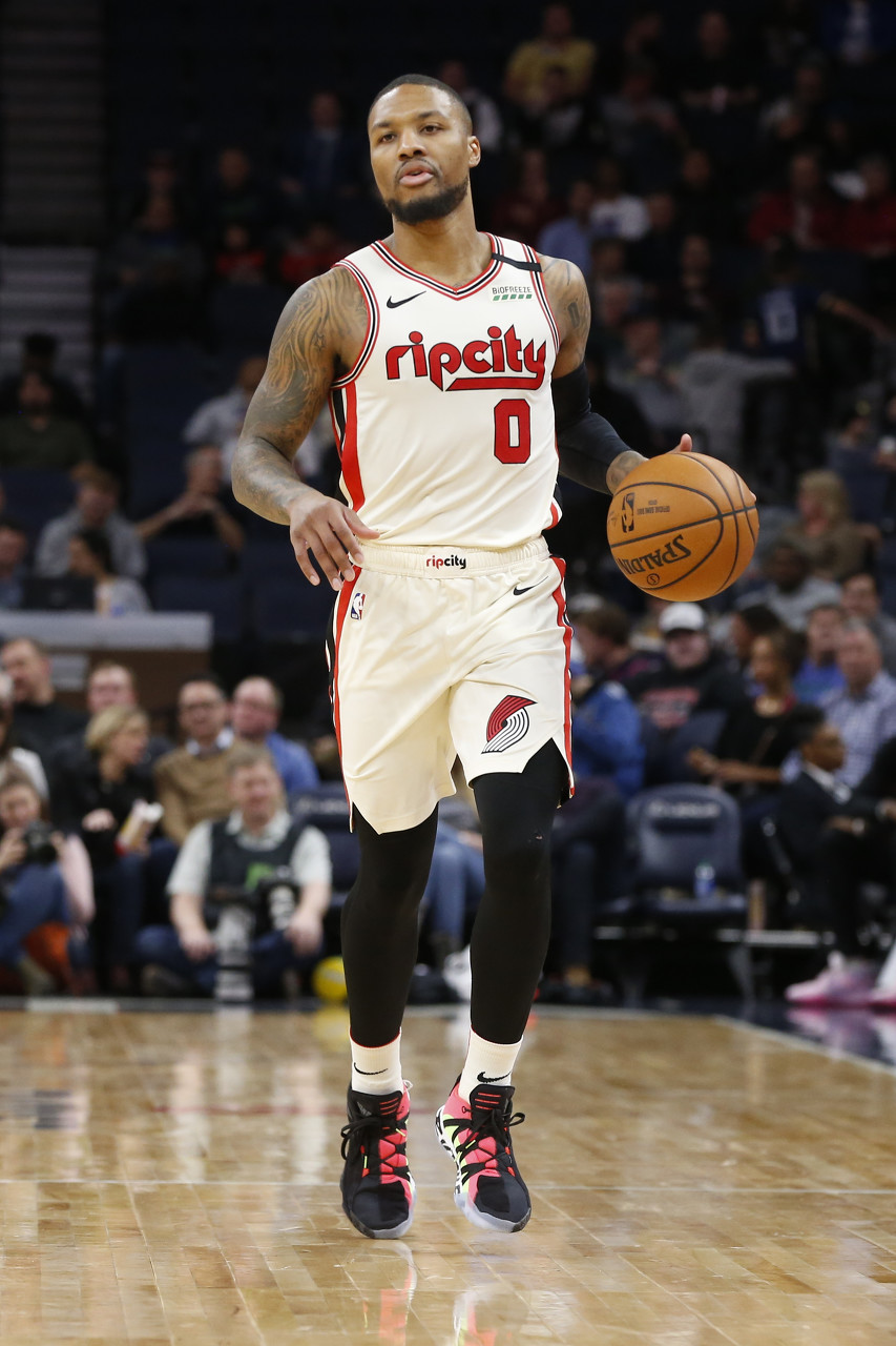 他们凭借出 他们凭借出