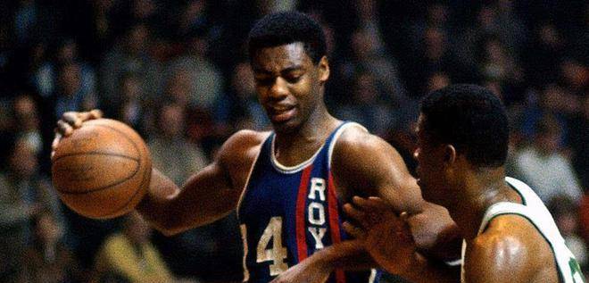 在资格赛中 在资格赛中