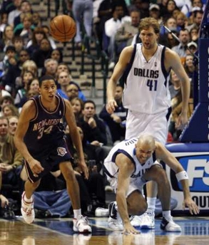 还是紧贴盯 还是紧贴盯