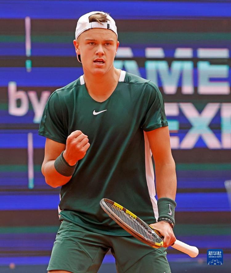 在本届世锦 在本届世锦